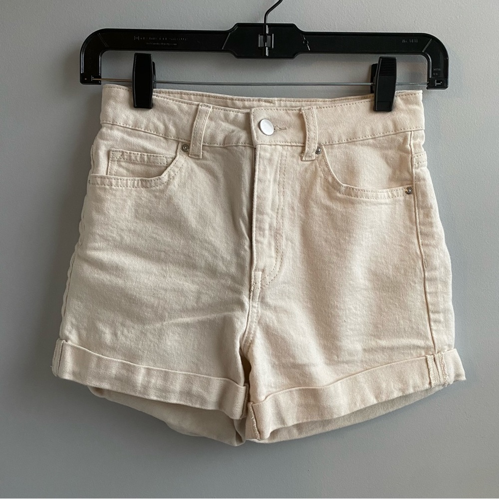 H&M Cream High Waisted Shorts